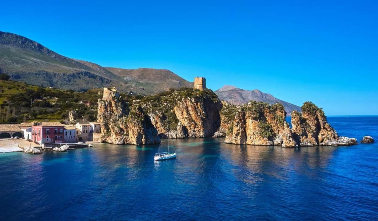 Casa Vacanze La Terrazza Sul Golfo Кастеламаре дел Голфо Екстериор снимка