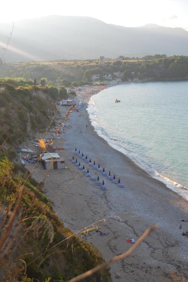 Casa Vacanze La Terrazza Sul Golfo Кастеламаре дел Голфо Екстериор снимка