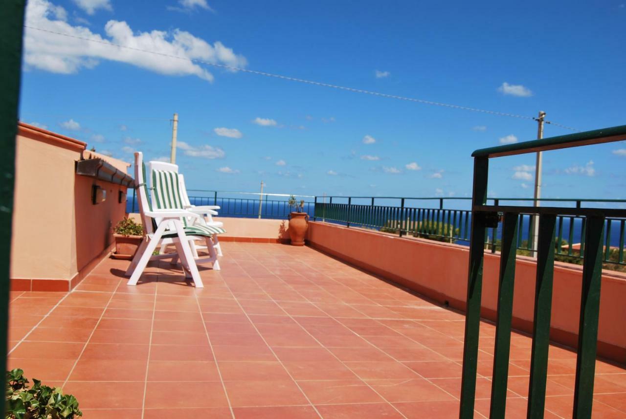 Casa Vacanze La Terrazza Sul Golfo Кастеламаре дел Голфо Екстериор снимка