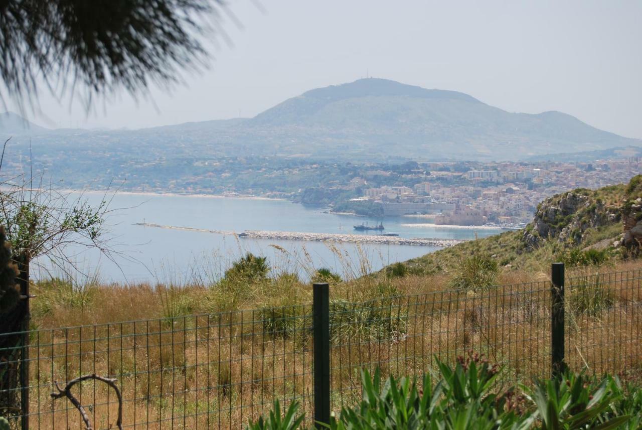 Casa Vacanze La Terrazza Sul Golfo Кастеламаре дел Голфо Екстериор снимка