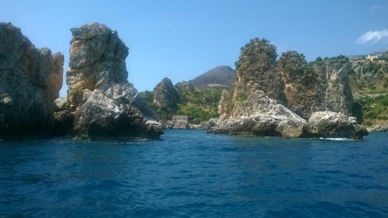 Casa Vacanze La Terrazza Sul Golfo Кастеламаре дел Голфо Екстериор снимка